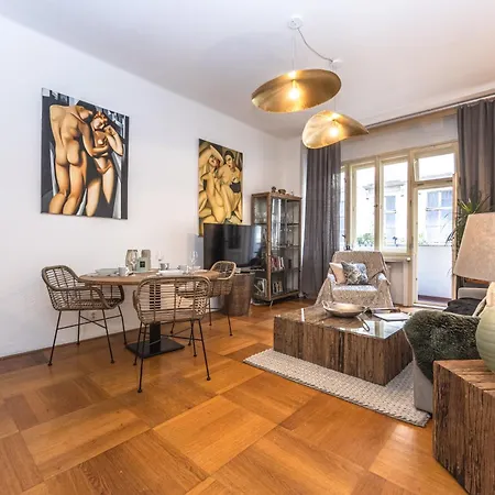 Wishlist Residences - National Theatre Прага